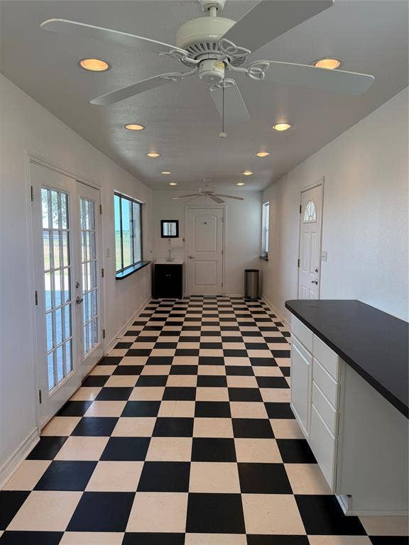 1009 Summerlin Drive, Granbury, TX 76048 Office in Workshop