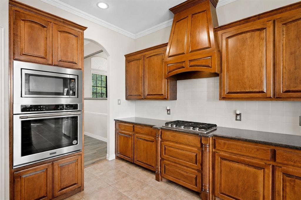 1009 Summerlin Drive, Granbury, TX 76048 1009 Summerlin Drive, Granbury, TX 76048