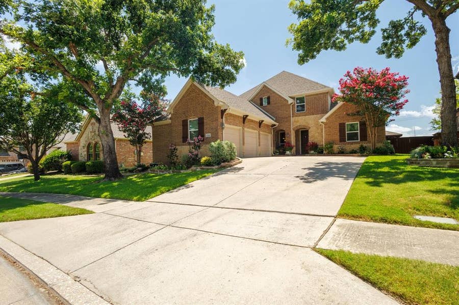 Property photo for 6514 Field Crest Lane, Sachse, TX