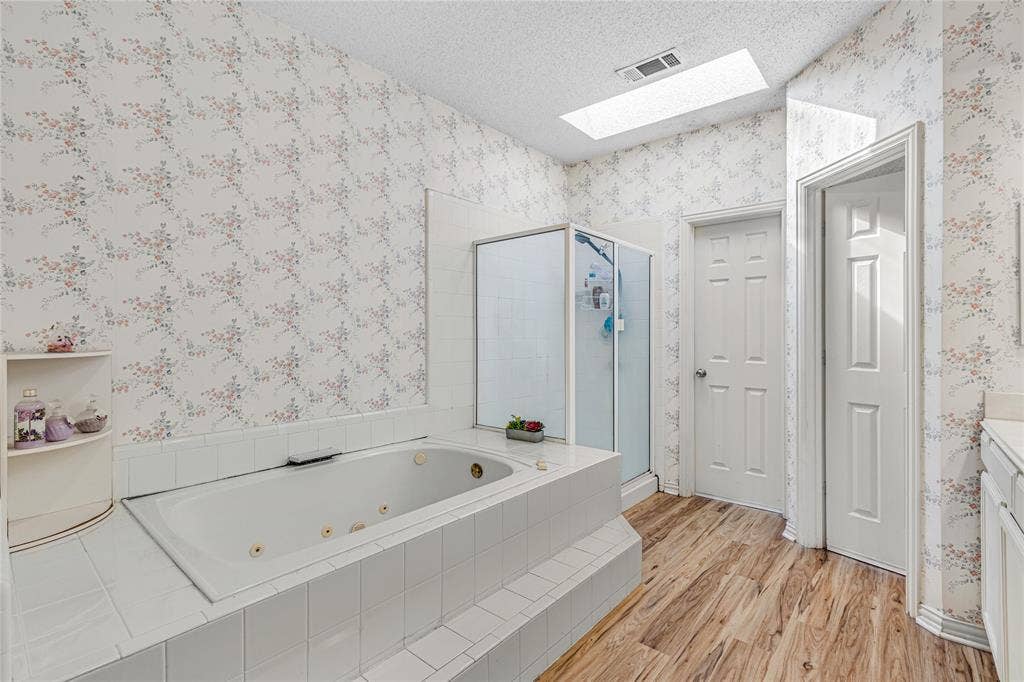4105 Crest Ridge Drive, Irving, TX 75061 4105 Crest Ridge Drive, Irving, TX 75061