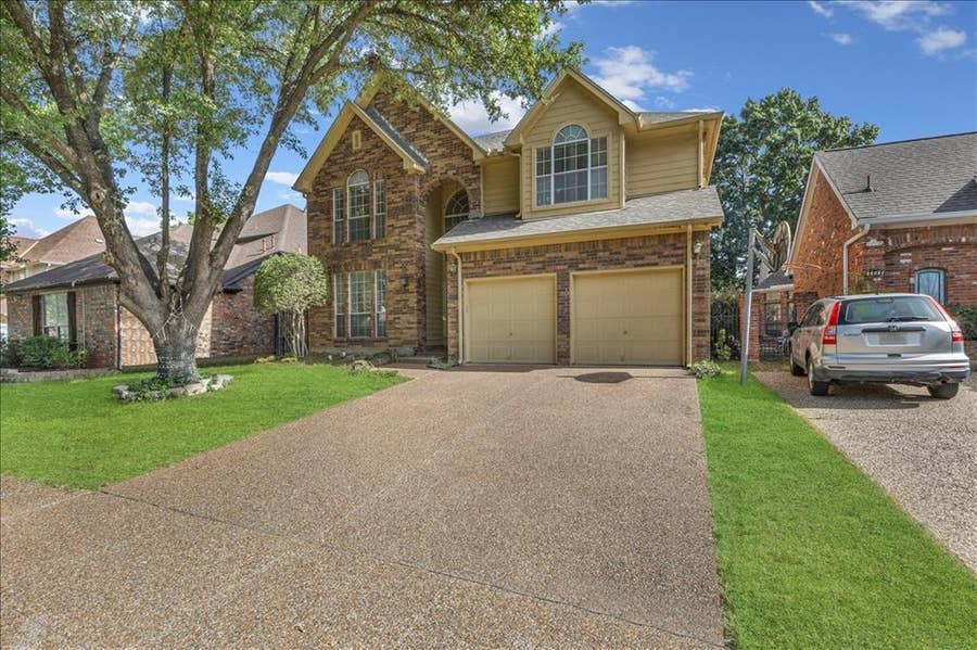 Property photo for 4105 Crest Ridge Drive, Irving, TX