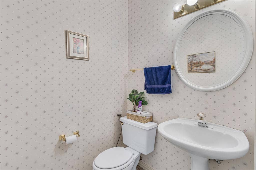 4105 Crest Ridge Drive, Irving, TX 75061 4105 Crest Ridge Drive, Irving, TX 75061