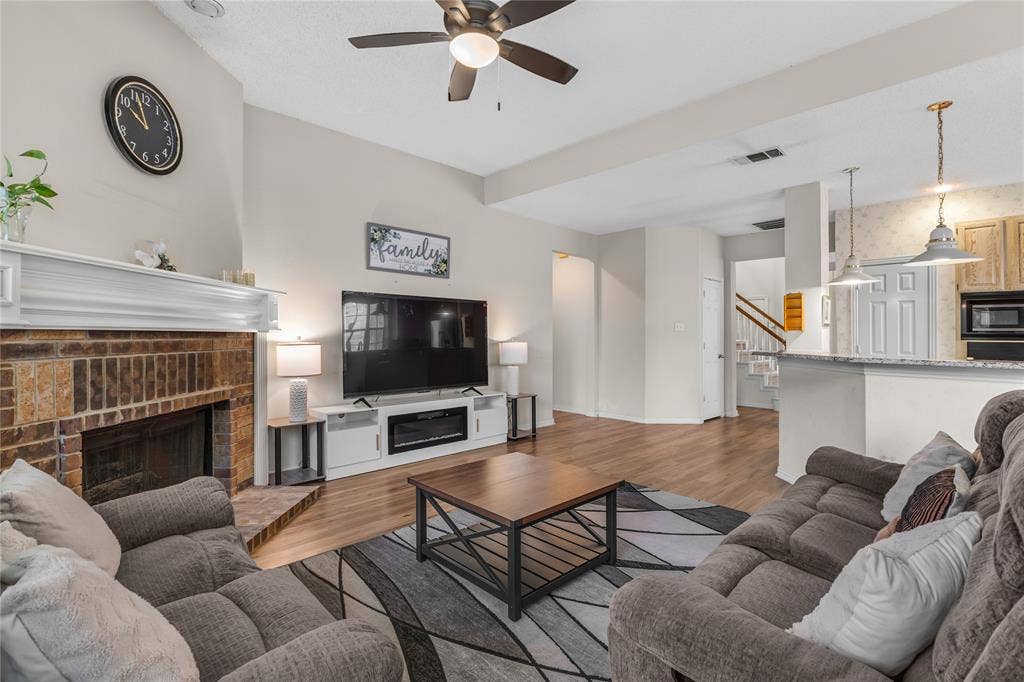 4105 Crest Ridge Drive, Irving, TX 75061 4105 Crest Ridge Drive, Irving, TX 75061