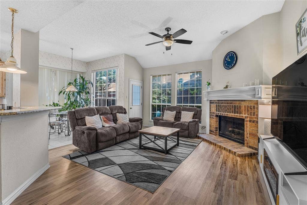 4105 Crest Ridge Drive, Irving, TX 75061 4105 Crest Ridge Drive, Irving, TX 75061