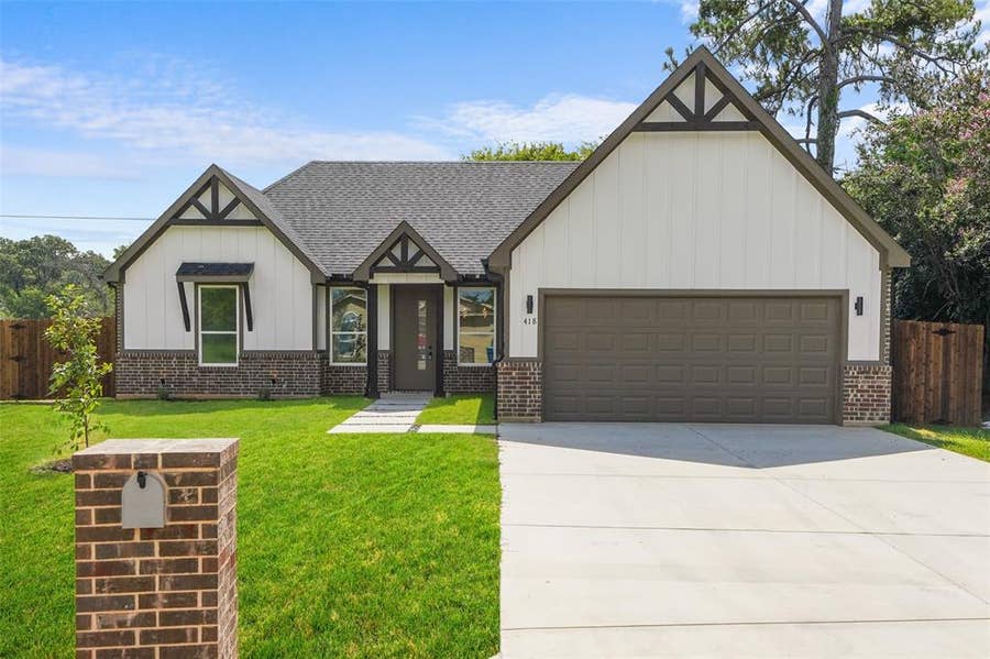 Property photo for 418 Starboard Drive, Gun Barrel City, TX