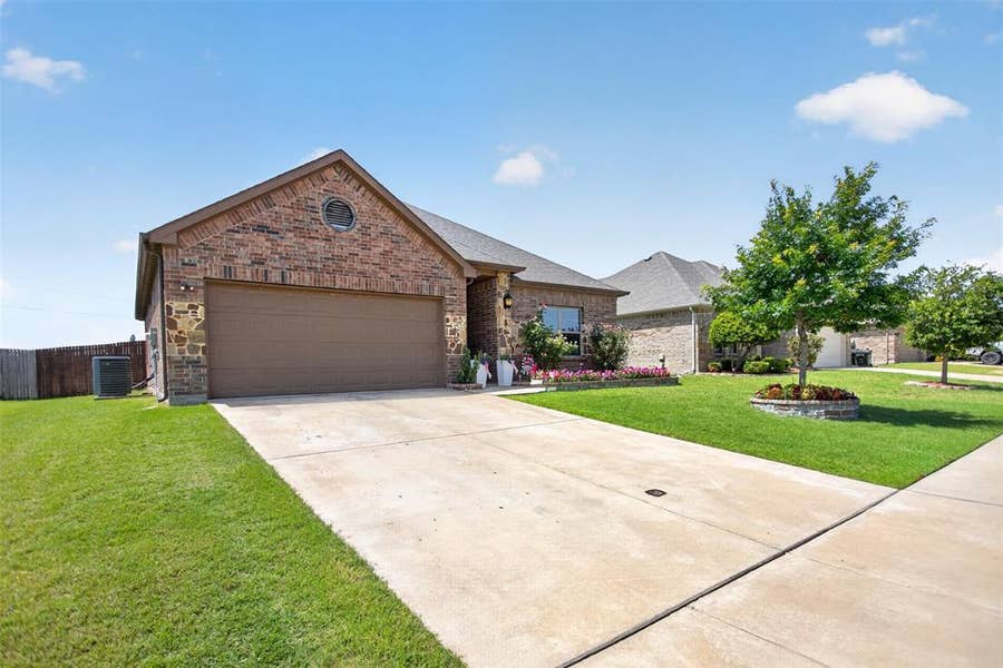 Property photo for 334 Pecos Drive, Crandall, TX