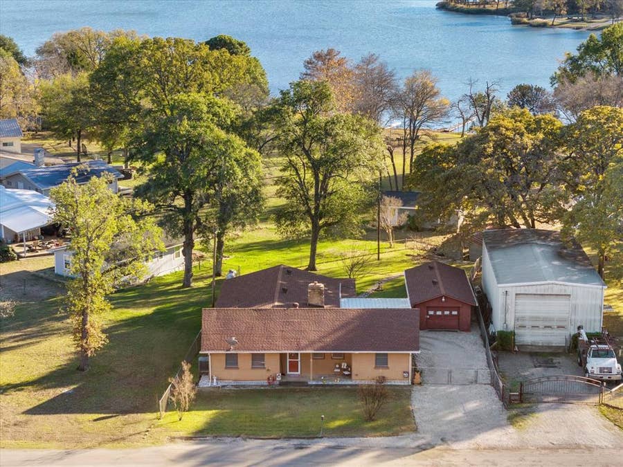 Property photo for 2097 County Road 3830, Quinlan, TX