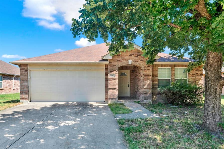 Property photo for 4613 Mountain Oak Street, Fort Worth, TX