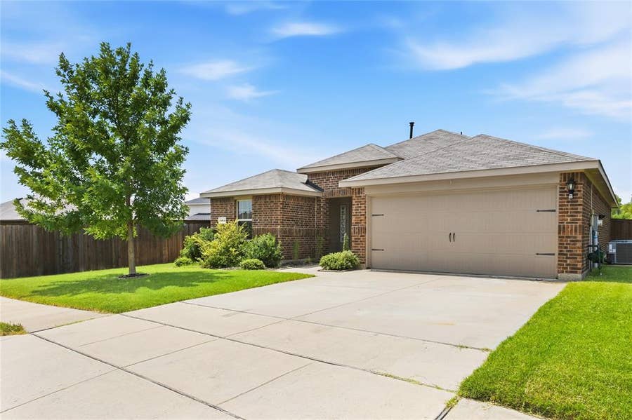 Property photo for 3006 Pitchfork Way, Forney, TX