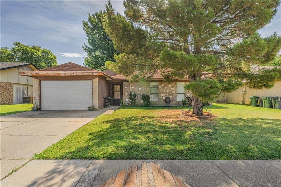 Property photo for 3423 Hickory Hill Drive, Arlington, TX