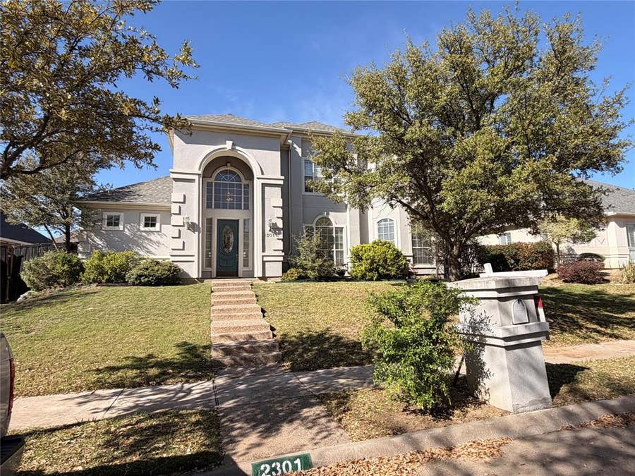 Property photo for 2301 Clearspring Drive S, Irving, TX