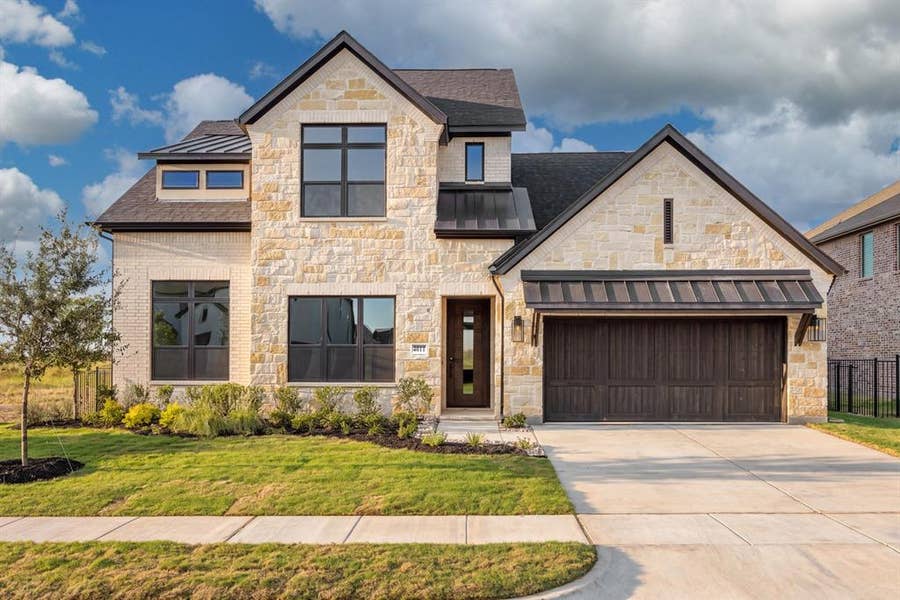 Property photo for 4011 Yellow Jasmine Lane, Heath, TX