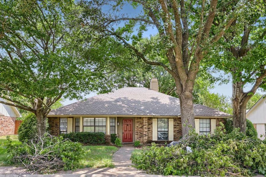 Property photo for 1005 Whitewater Trail, DeSoto, TX