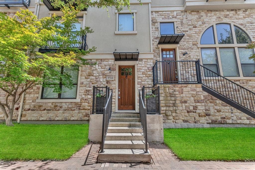 5744 Robbie Road, Plano, TX 75024