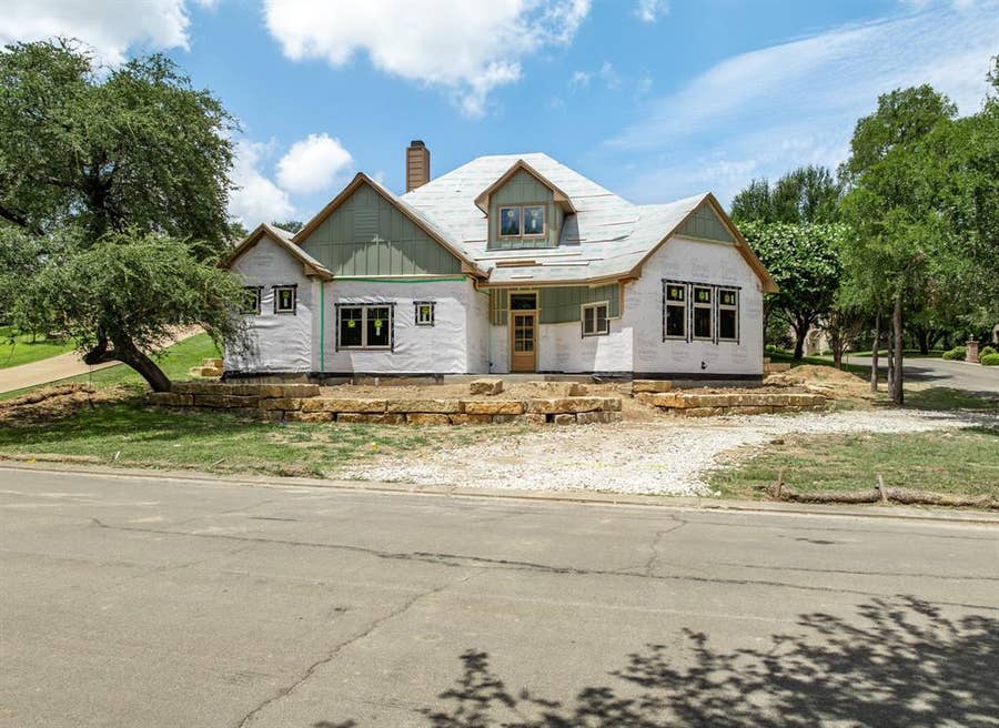 Property photo for 416 Keys Creek Drive, Waco, TX