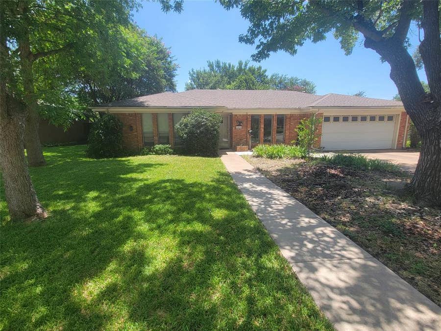Property photo for 1516 Fernwood Drive, Plano, TX