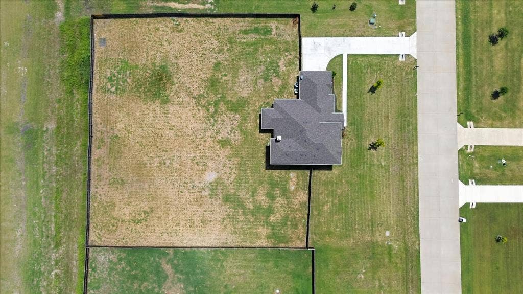 401 Berkeley Drive, Waxahachie, TX 75167 401 Berkeley Drive, Waxahachie, TX 75167