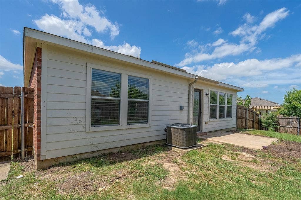 1219 Eagles Nest Trail, Krum, TX 76249