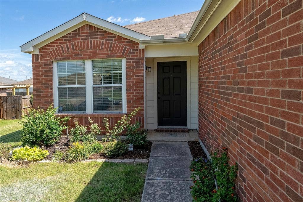 1219 Eagles Nest Trail, Krum, TX 76249