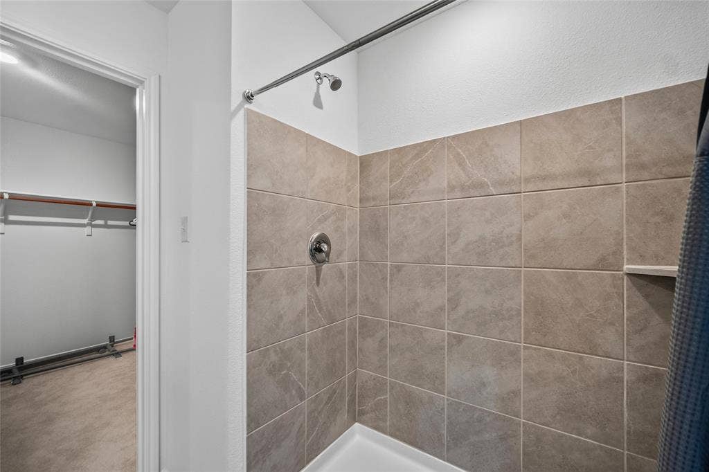 1438 Dovekie Drive, Forney, TX 75126 1438 Dovekie Drive, Forney, TX 75126