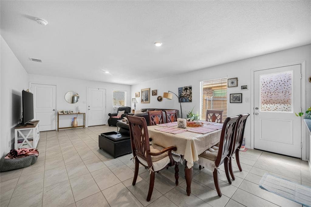1438 Dovekie Drive, Forney, TX 75126 1438 Dovekie Drive, Forney, TX 75126
