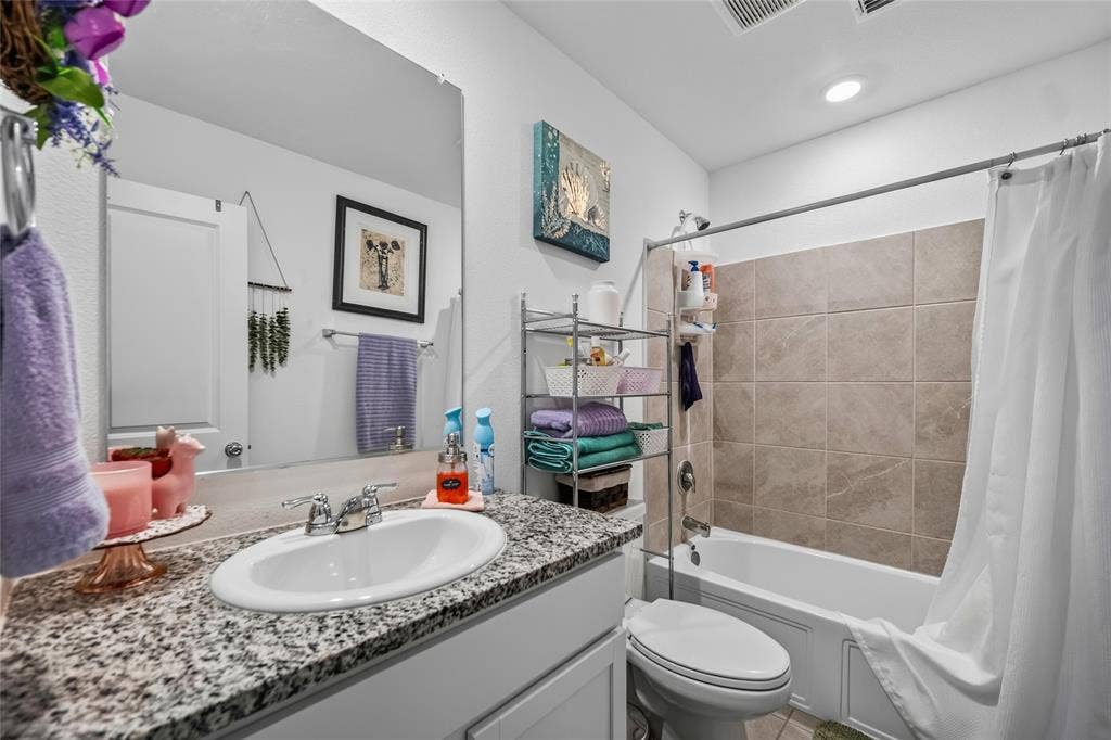 1438 Dovekie Drive, Forney, TX 75126 1438 Dovekie Drive, Forney, TX 75126