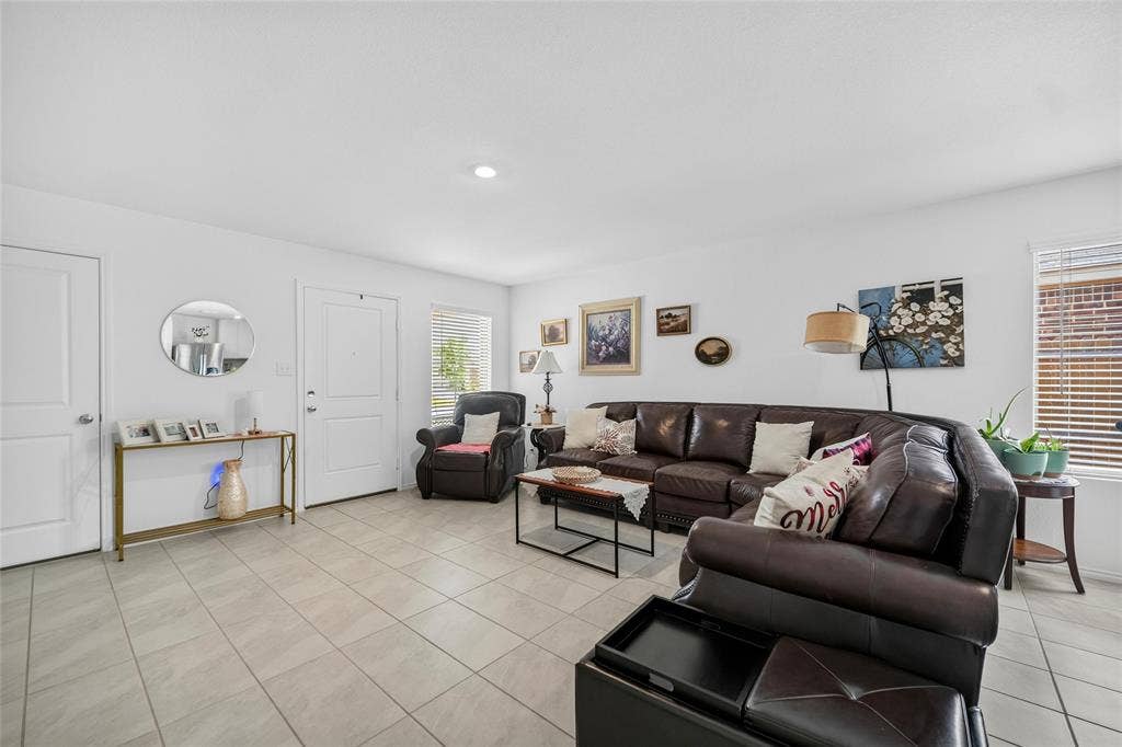 1438 Dovekie Drive, Forney, TX 75126 1438 Dovekie Drive, Forney, TX 75126
