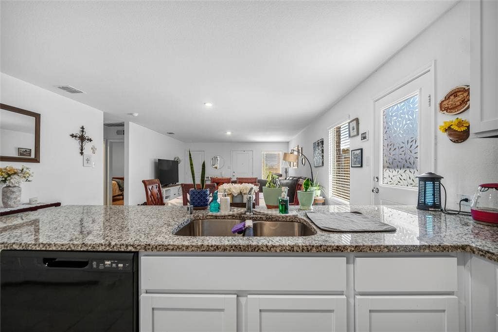 1438 Dovekie Drive, Forney, TX 75126 1438 Dovekie Drive, Forney, TX 75126