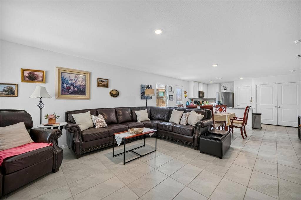 1438 Dovekie Drive, Forney, TX 75126 1438 Dovekie Drive, Forney, TX 75126