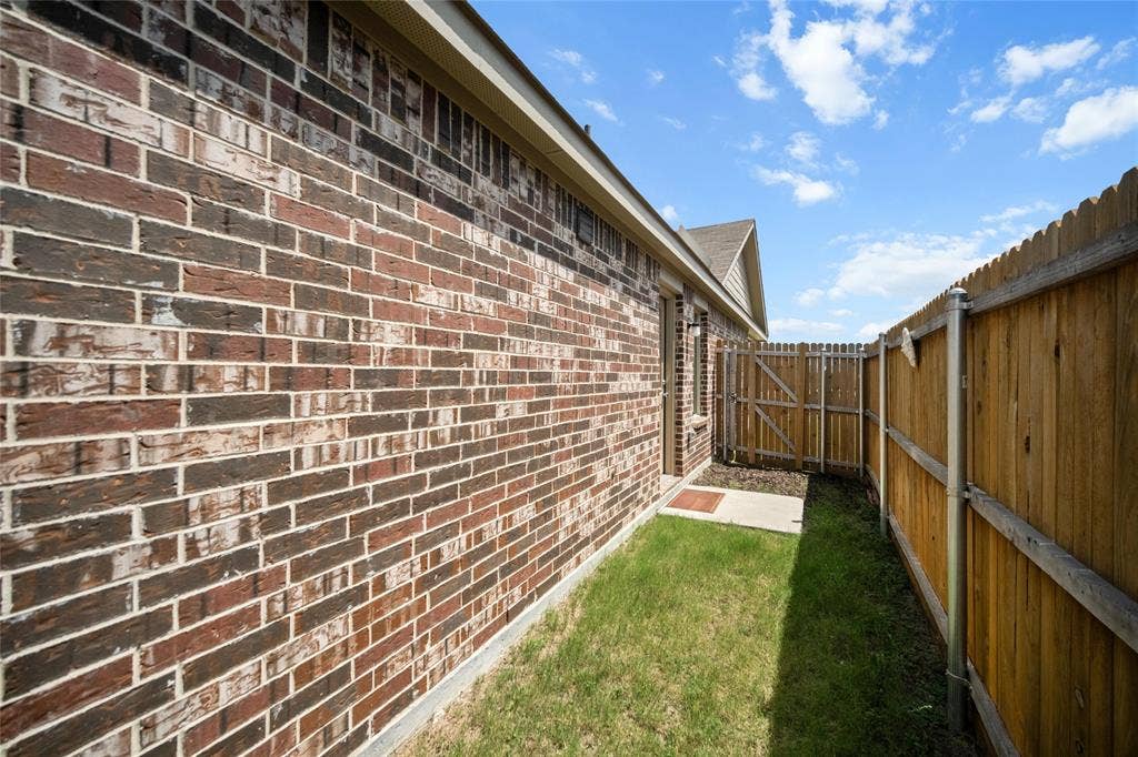 1438 Dovekie Drive, Forney, TX 75126 1438 Dovekie Drive, Forney, TX 75126