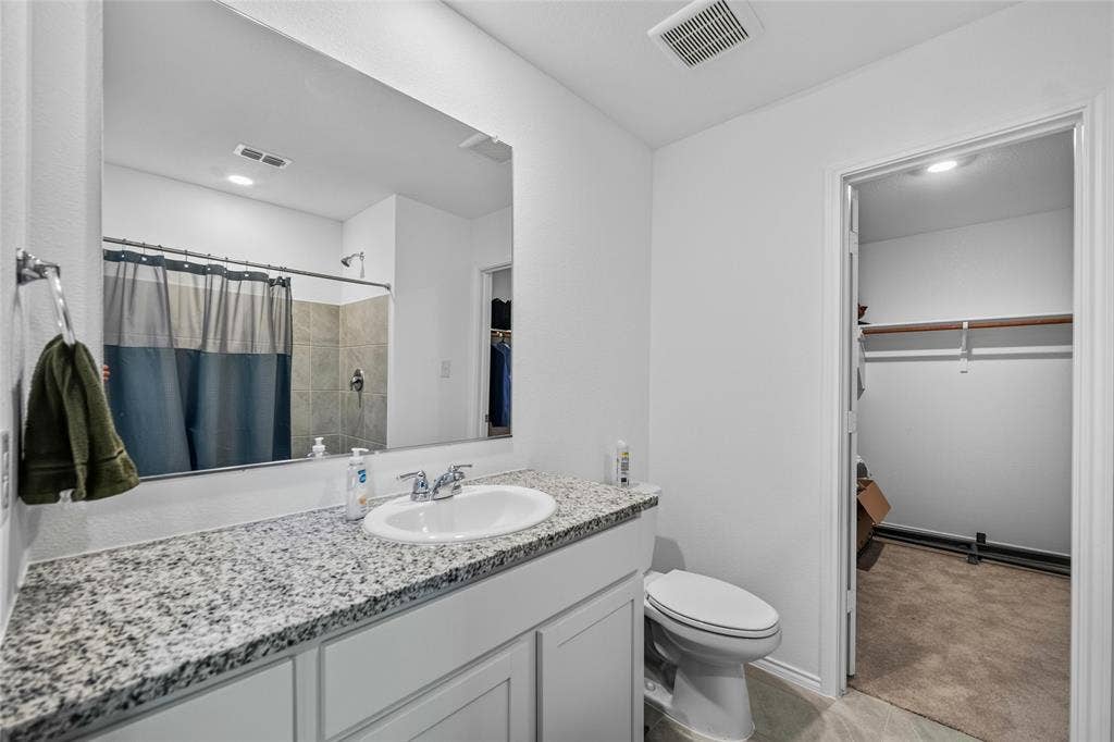 1438 Dovekie Drive, Forney, TX 75126 1438 Dovekie Drive, Forney, TX 75126