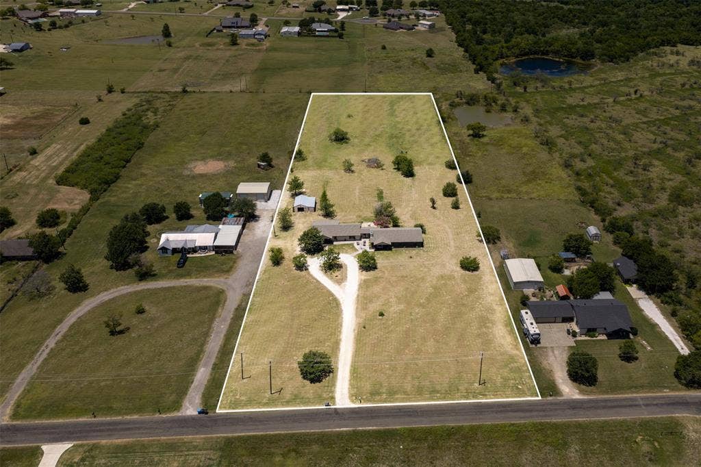 3103 Mockingbird Lane, Moody, TX 76557 3103 Mockingbird Lane, Moody, TX 76557