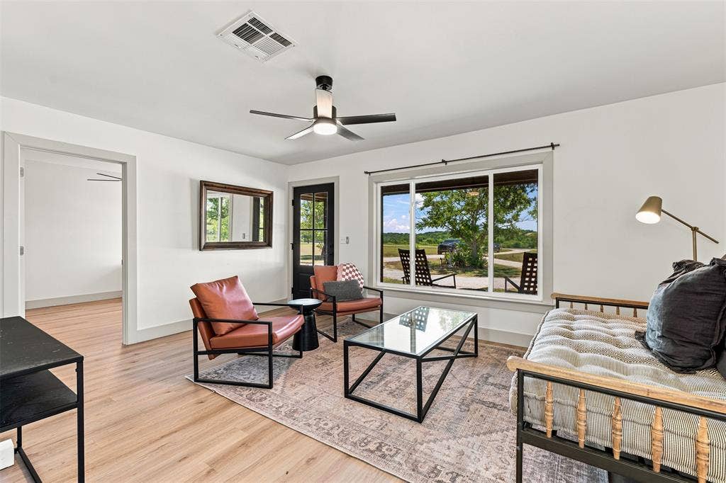 3103 Mockingbird Lane, Moody, TX 76557 Guest House