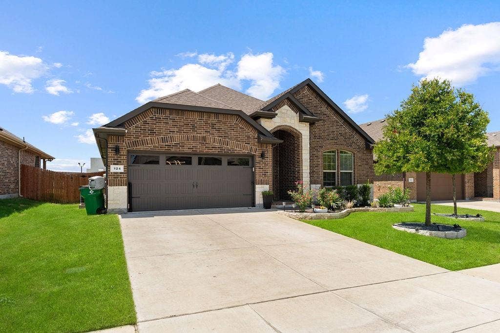 124 Wagon Mound, Waxahachie, TX 75167 124 Wagon Mound, Waxahachie, TX 75167