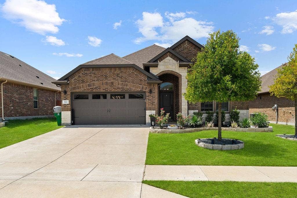 124 Wagon Mound, Waxahachie, TX 75167 124 Wagon Mound, Waxahachie, TX 75167