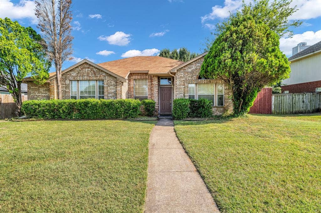 810 Moore Street, Cedar Hill, TX 75104 810 Moore Street, Cedar Hill, TX 75104