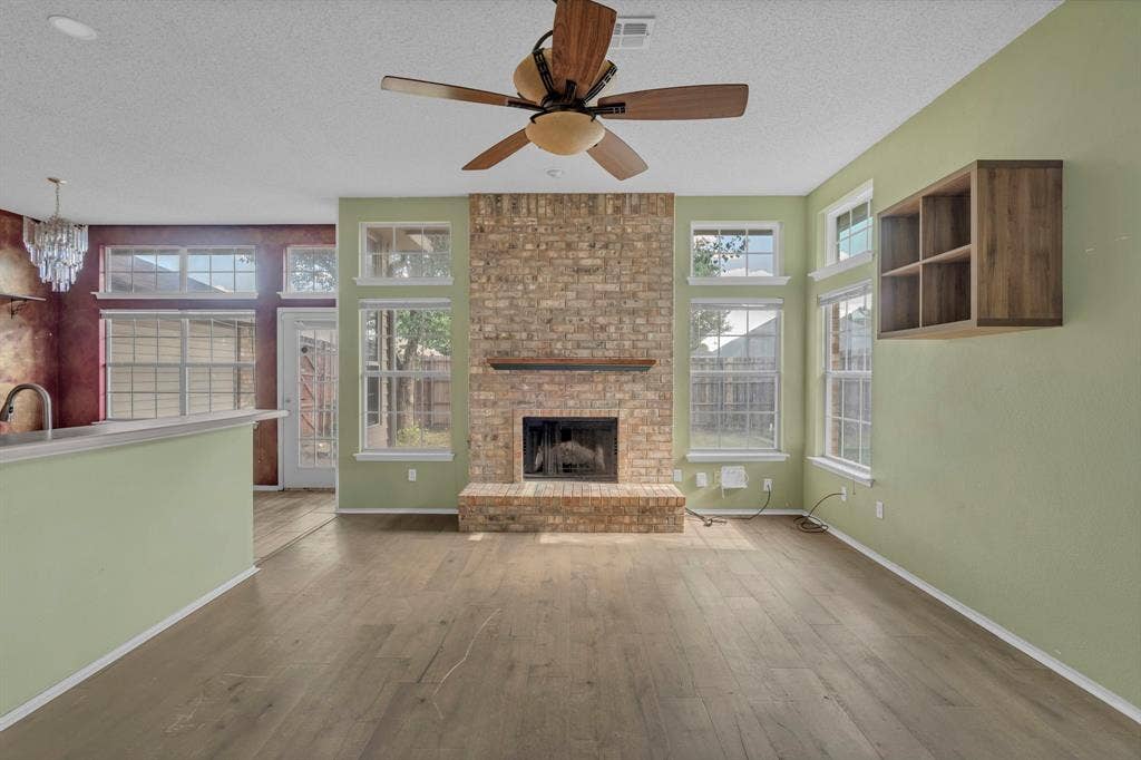 810 Moore Street, Cedar Hill, TX 75104 810 Moore Street, Cedar Hill, TX 75104