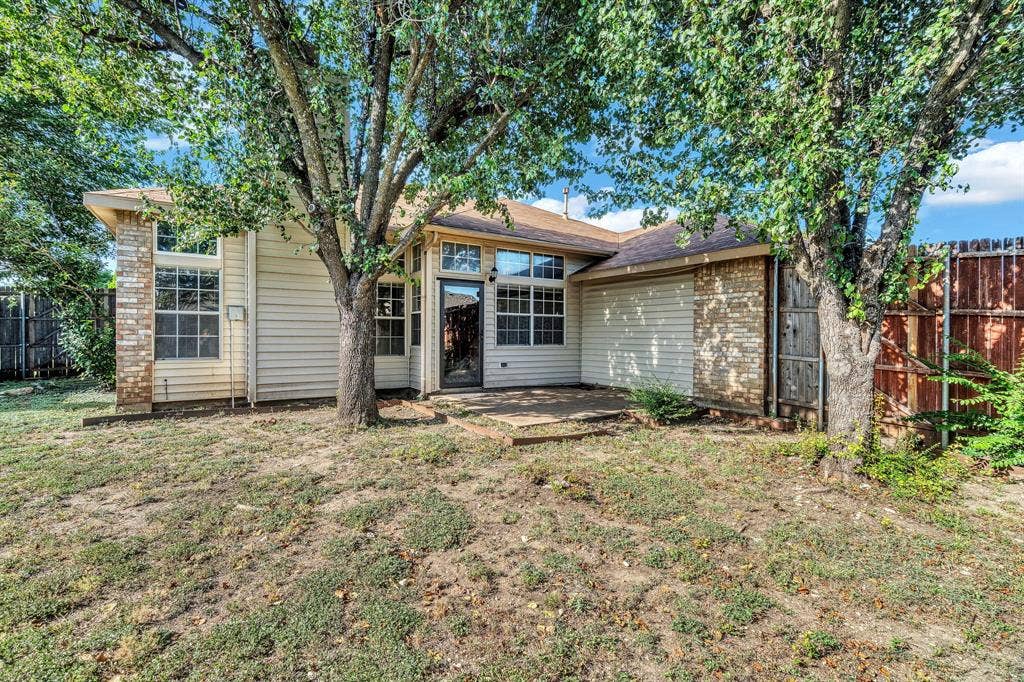 810 Moore Street, Cedar Hill, TX 75104 810 Moore Street, Cedar Hill, TX 75104