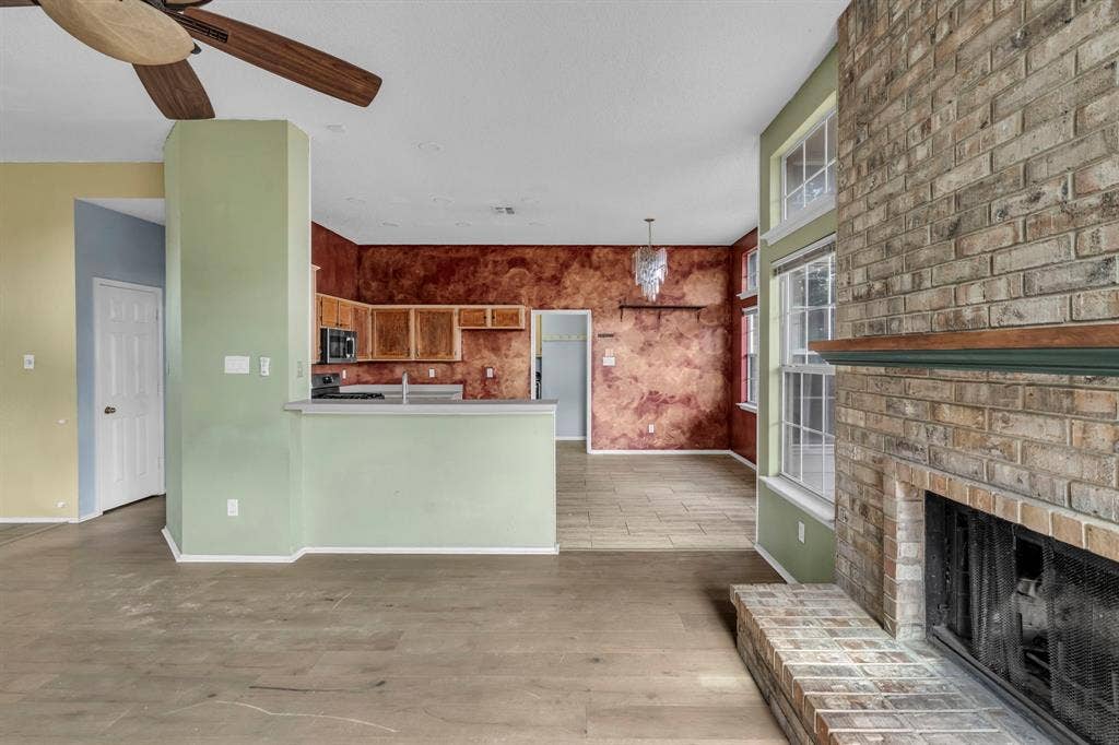 810 Moore Street, Cedar Hill, TX 75104 810 Moore Street, Cedar Hill, TX 75104
