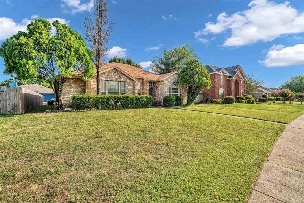 810 Moore Street, Cedar Hill, TX 75104 810 Moore Street, Cedar Hill, TX 75104
