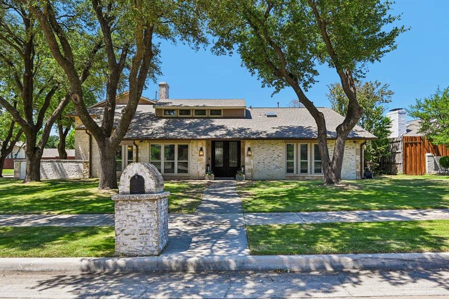 Property photo for 1501 Northland Street, Carrollton, TX