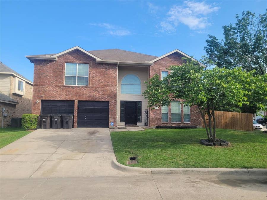 Property photo for 6920 Danieldale Drive, Fort Worth, TX