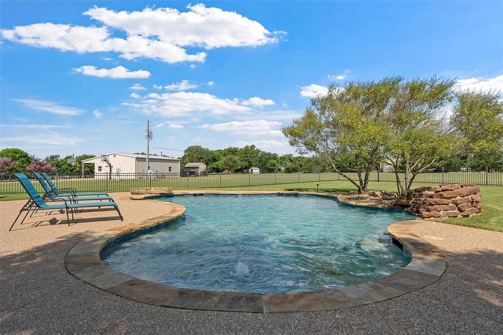 161 Rancho Lorena Drive, Lorena, TX 76655 161 Rancho Lorena Drive, Lorena, TX 76655