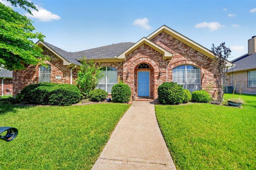 Property photo for 2713 Planetree Drive, Rowlett, TX
