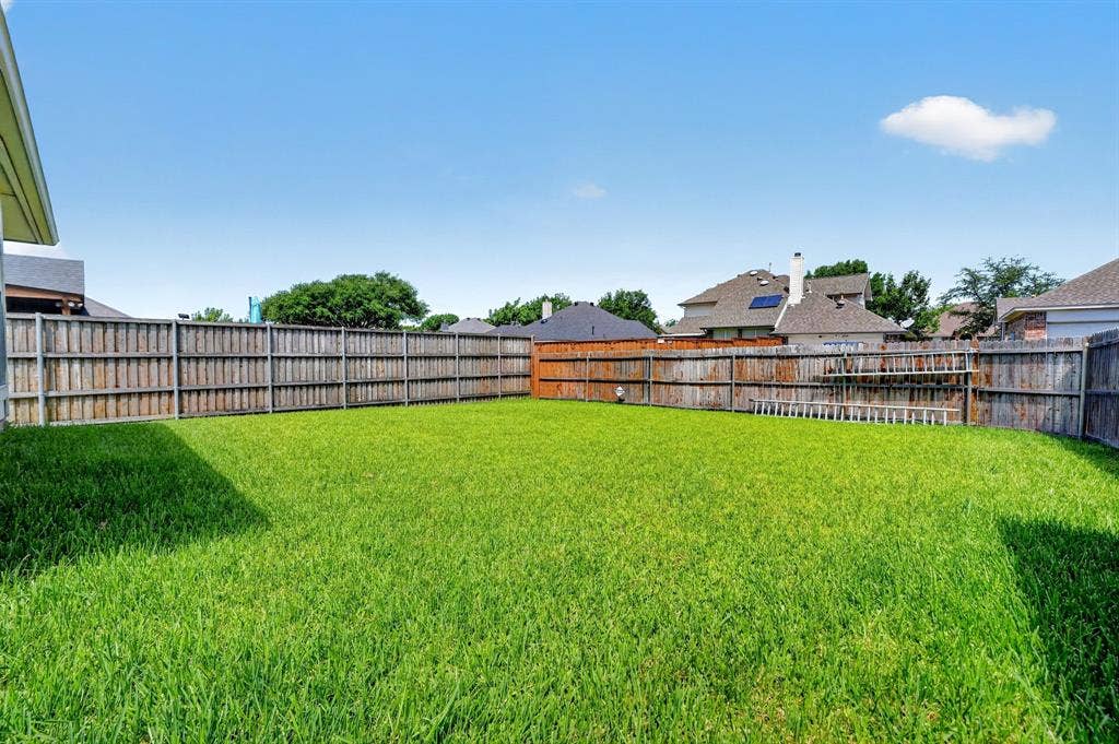 2713 Planetree Drive, Rowlett, TX 75089 2713 Planetree Drive, Rowlett, TX 75089