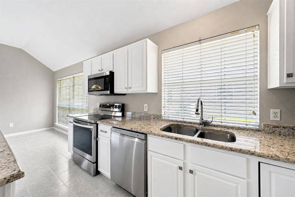 2713 Planetree Drive, Rowlett, TX 75089 2713 Planetree Drive, Rowlett, TX 75089