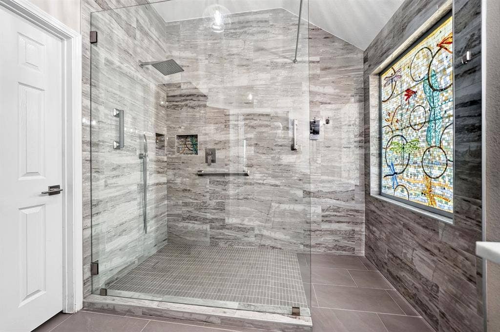 2713 Planetree Drive, Rowlett, TX 75089 2713 Planetree Drive, Rowlett, TX 75089