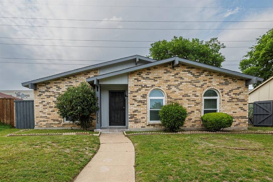 Property photo for 3029 Weather Vane Lane, Dallas, TX
