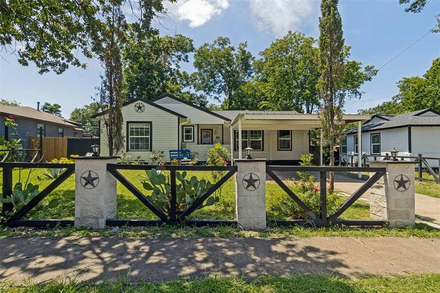 Property photo for 2120 Tisinger Avenue, Dallas, TX
