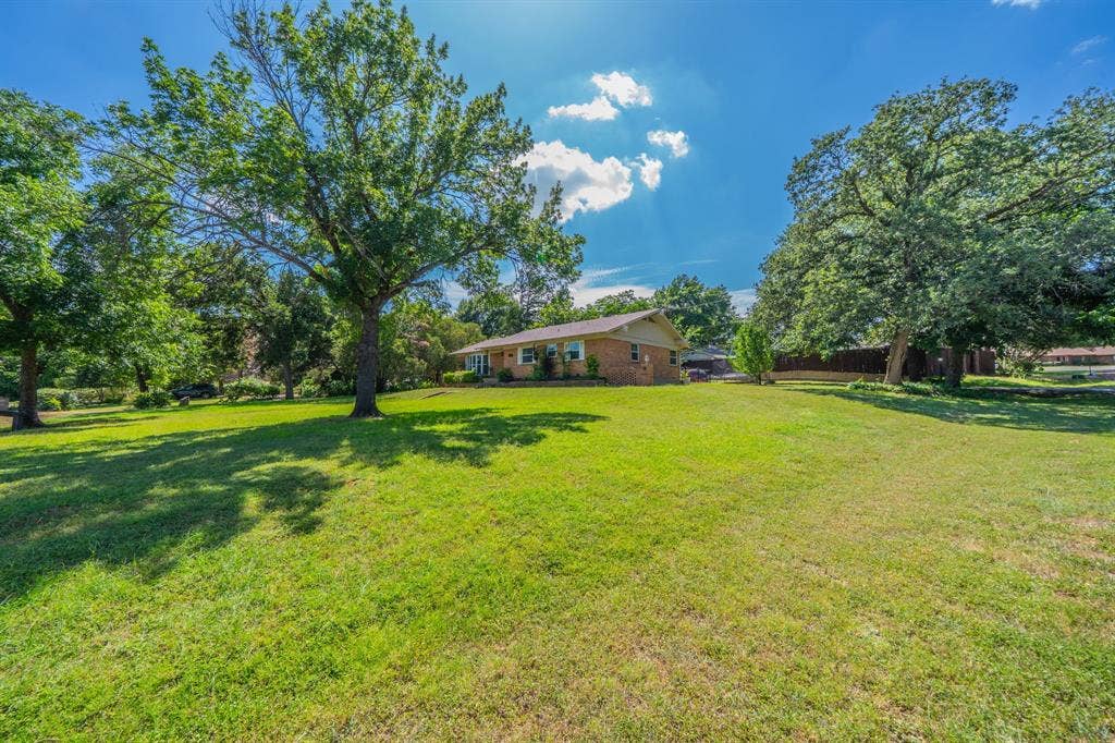 2233 Westfield Street, Grand Prairie, TX 75050 2233 Westfield Street, Grand Prairie, TX 75050